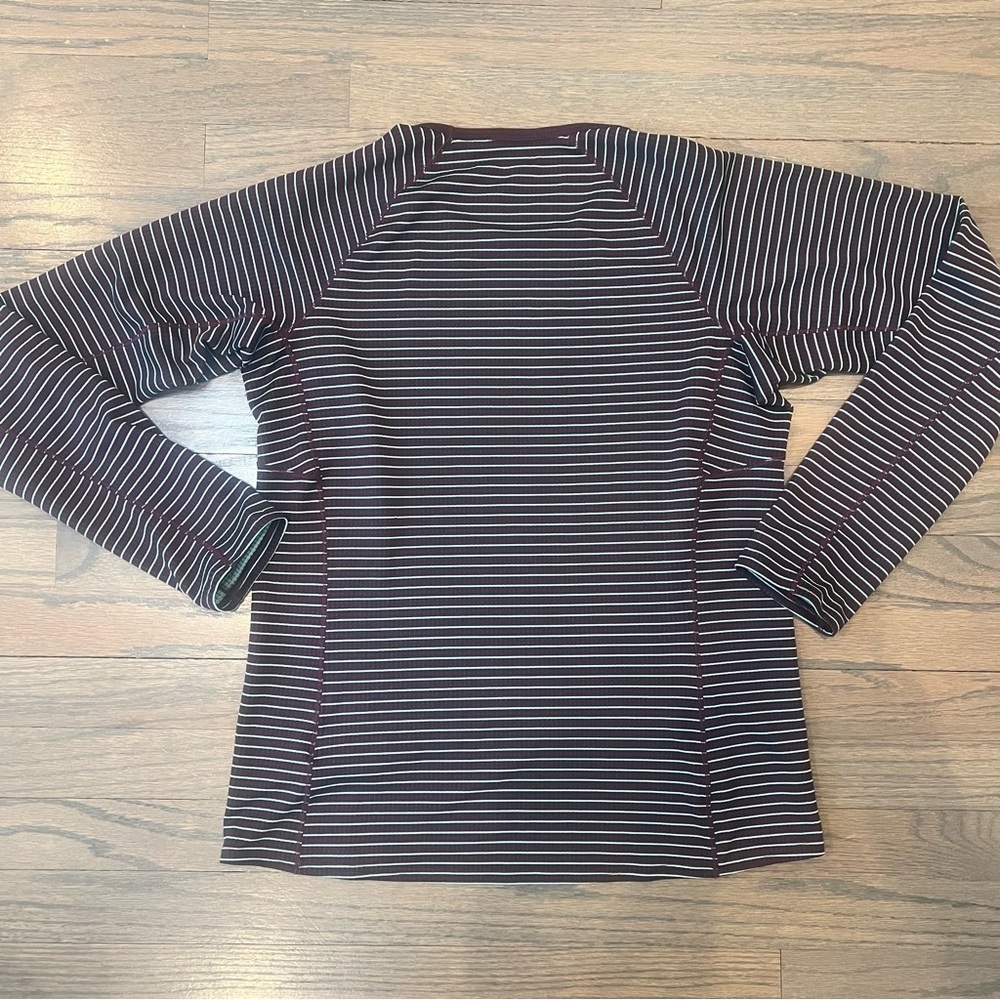 Patigonia Capilene Baselayer Midweight Polartec Maroon and White Stripes Medium - Picture 3 of 7